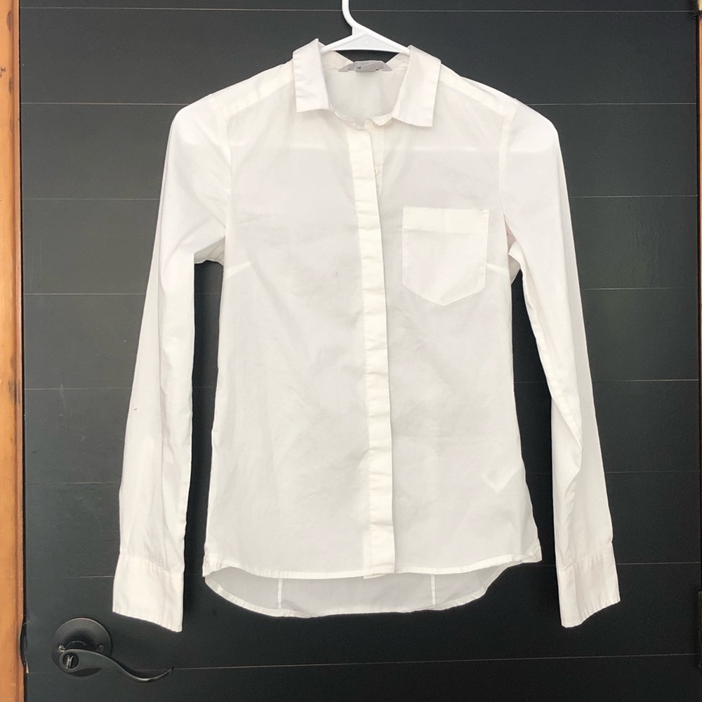 [h&m] white button up shirt.
